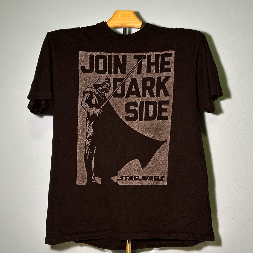 Star Wars Graphic Tee ~ Size Large